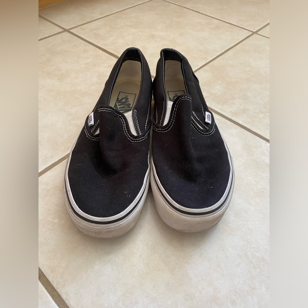 Black Vans Slip-ons